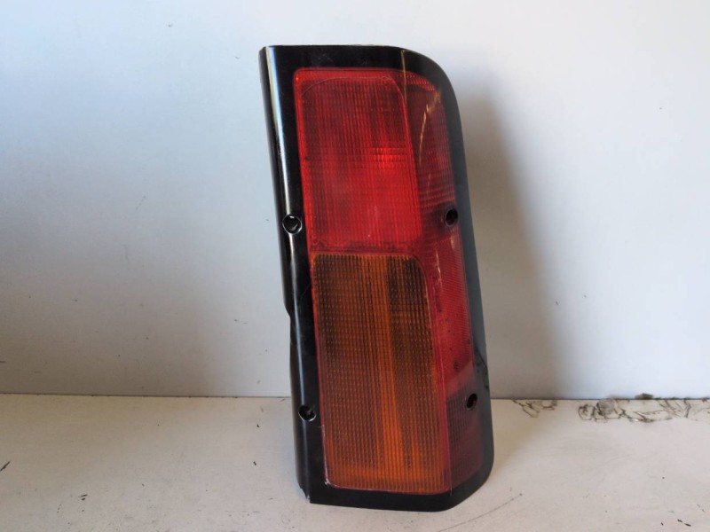 Recambio de piloto trasero izquierdo para land rover discovery 15p referencia OEM IAM XFB000421  