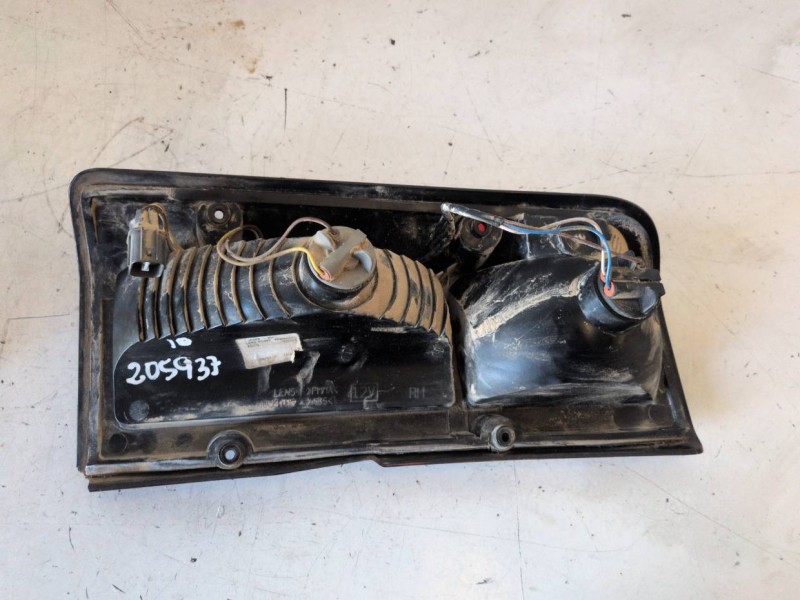 Recambio de piloto trasero izquierdo para land rover discovery 15p referencia OEM IAM XFB000421  