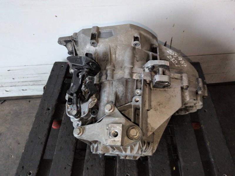 Recambio de caja cambios para volvo s40 berlina d4204t referencia OEM IAM 4M5R7002CE  