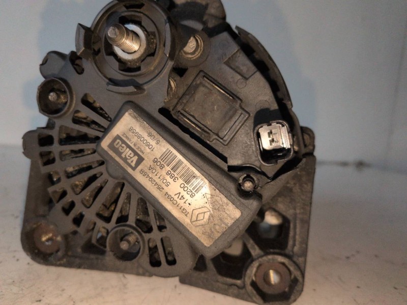 Recambio de alternador para renault clio ii fase ii (b/cb0) k9k714 referencia OEM IAM 8200386806  