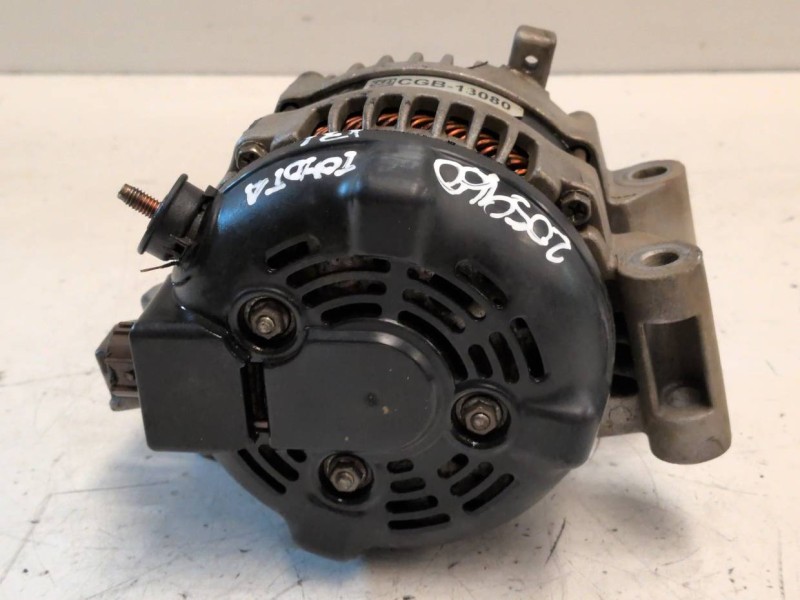 Recambio de alternador para toyota avensis berlina (t25) 2ad referencia OEM IAM CGB13080  
