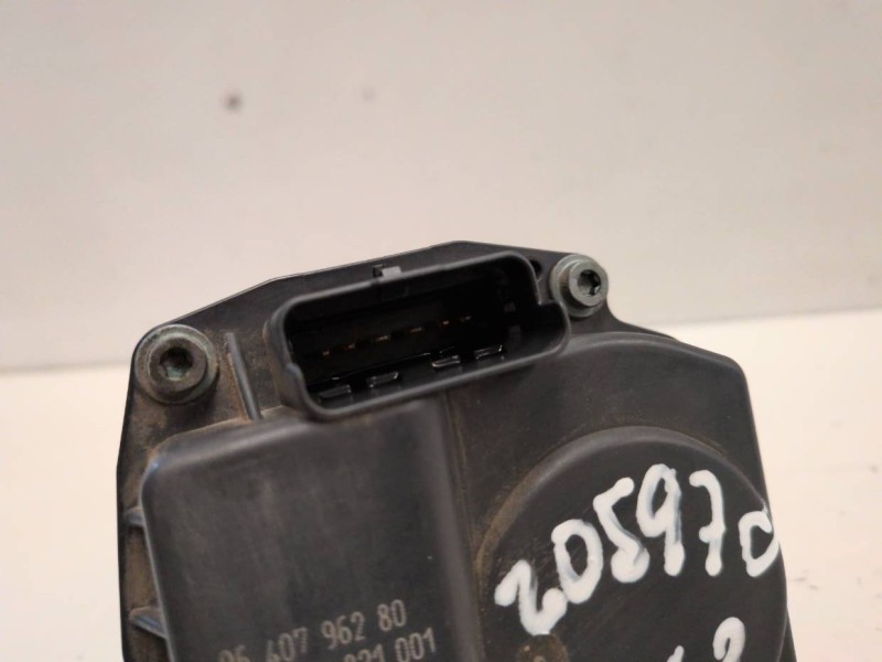 Recambio de caja mariposa para citroen berlingo kfw referencia OEM IAM 9640796280  