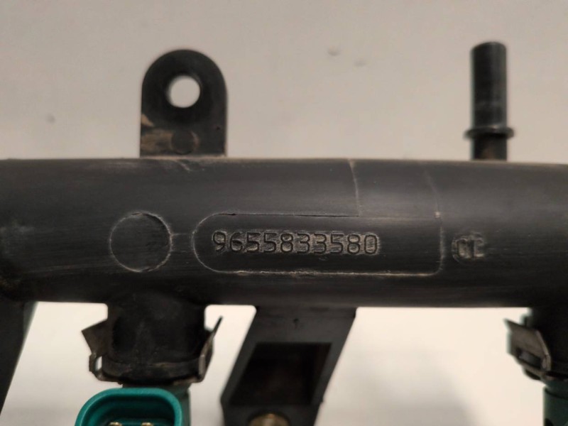Recambio de rampa inyectora para citroen berlingo kfw referencia OEM IAM 9655833580  