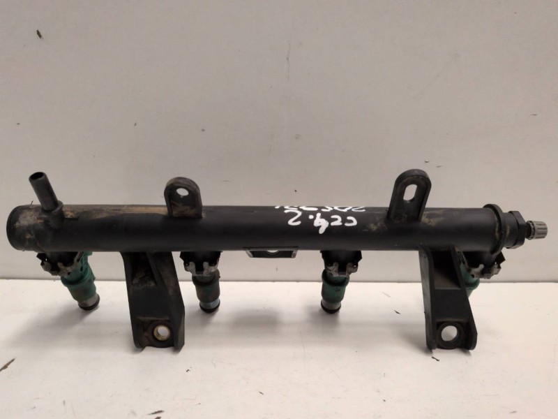 Recambio de rampa inyectora para citroen berlingo kfw referencia OEM IAM 9655833580  