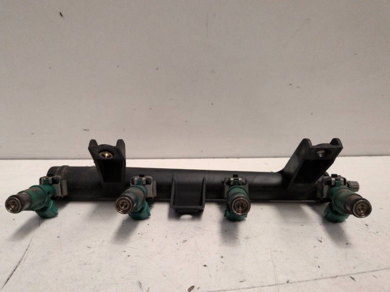 Recambio de rampa inyectora para citroen berlingo kfw referencia OEM IAM 9655833580  