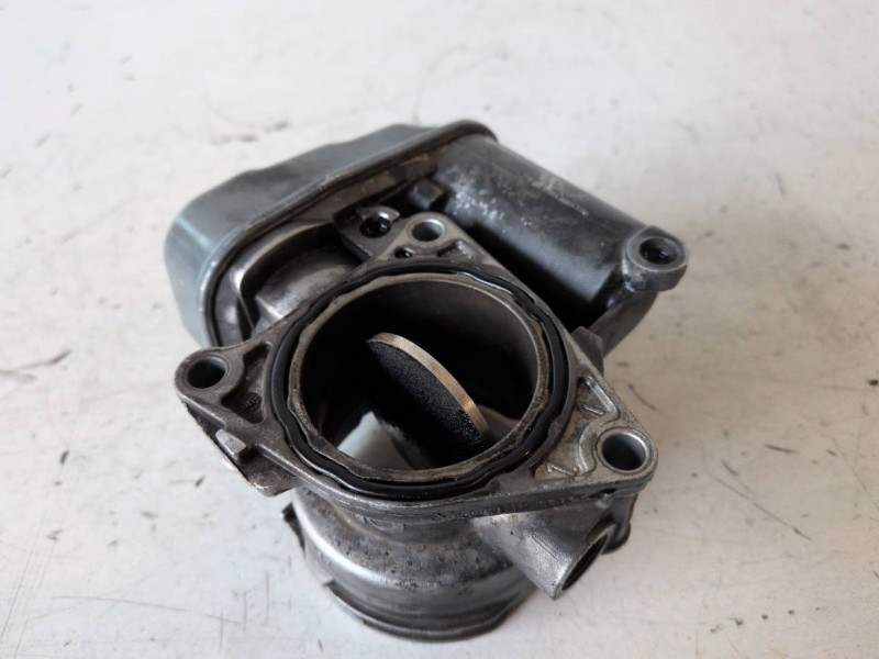 Recambio de caja mariposa para volkswagen passat variant (3c5) bkp referencia OEM IAM 03G128063B  