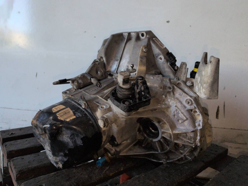 Recambio de caja cambios para renault clio ii fase ii (b/cb0) k9k714 referencia OEM IAM JH3145  