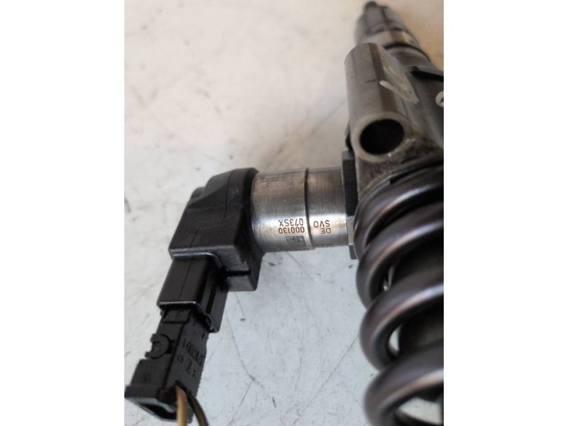 Recambio de inyector para volkswagen passat variant (3c5) bkp referencia OEM IAM 000130073SX  