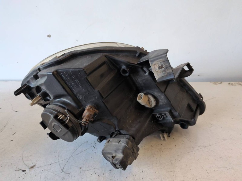 Recambio de faro derecho para renault kangoo i (f/kc0) k9k702 referencia OEM IAM 8200236594  