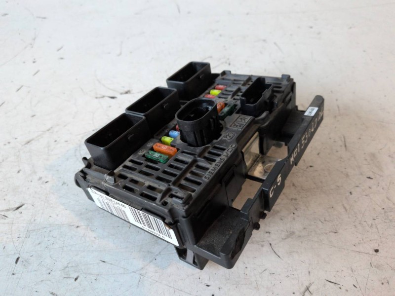 Recambio de caja reles / fusibles para citroen c5 break rhr referencia OEM IAM 9658539680  