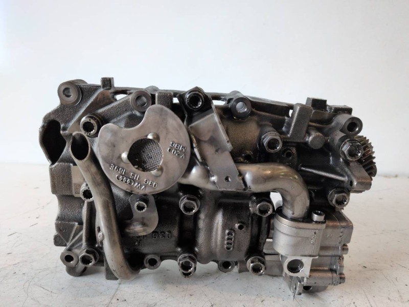 Recambio de bomba aceite para volkswagen passat variant (3c5) bkp referencia OEM IAM 3G103535B  
