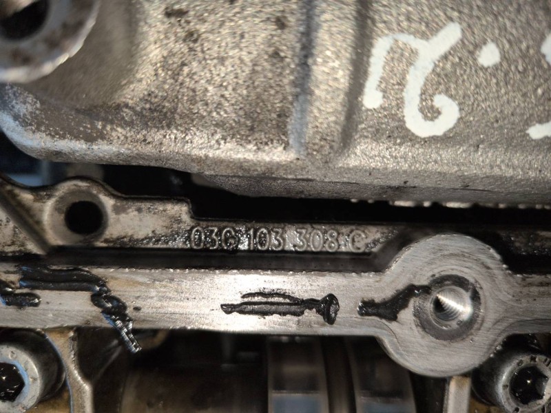 Recambio de culata para volkswagen golf v (1k1)(10.2003) bkd referencia OEM IAM 03G103373A  