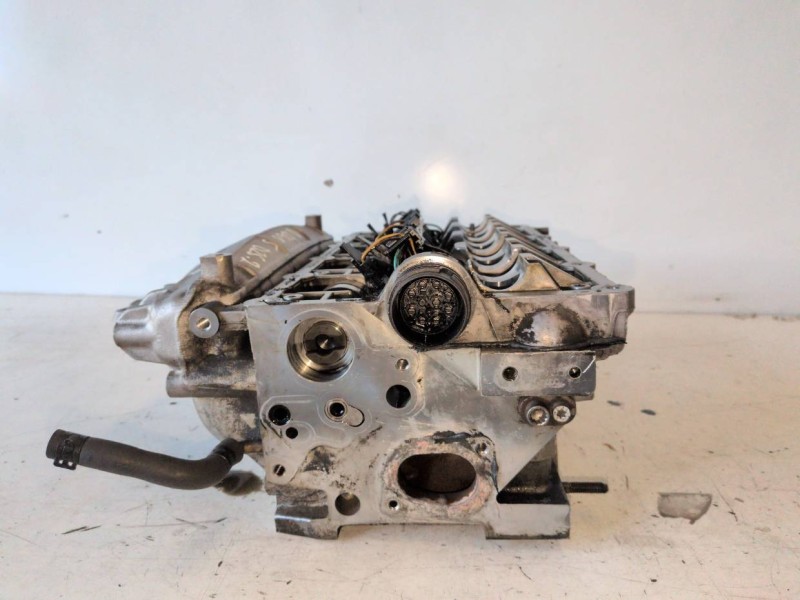 Recambio de culata para volkswagen golf v (1k1)(10.2003) bkd referencia OEM IAM 03G103373A  