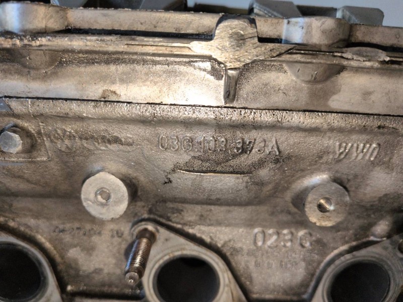 Recambio de culata para volkswagen golf v (1k1)(10.2003) bkd referencia OEM IAM 03G103373A  