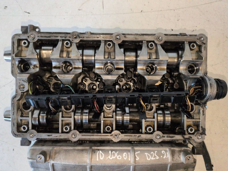Recambio de culata para volkswagen golf v (1k1)(10.2003) bkd referencia OEM IAM 03G103373A  