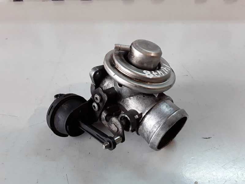 Recambio de valvula egr para seat ibiza (6l1) atd referencia OEM IAM 038131501M  