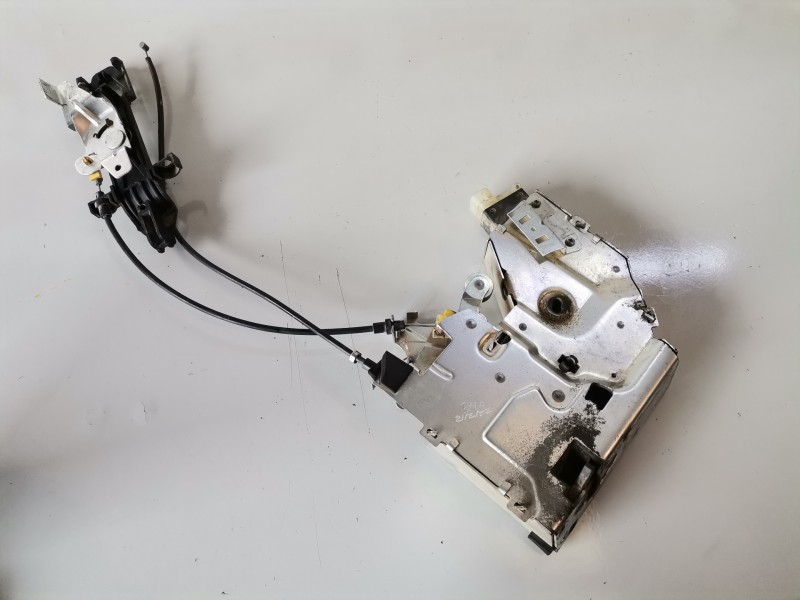 Recambio de cerradura puerta lateral izquierda para ford transit connect (tc7) hcpa referencia OEM IAM 2T14V264A33DM  