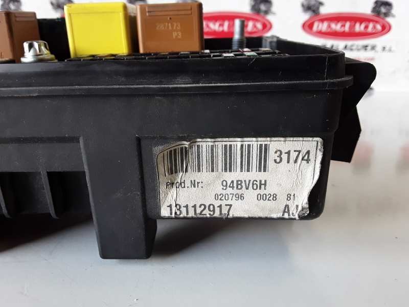 Recambio de caja reles / fusibles para opel vectra c berlina z18xe referencia OEM IAM 13112917  