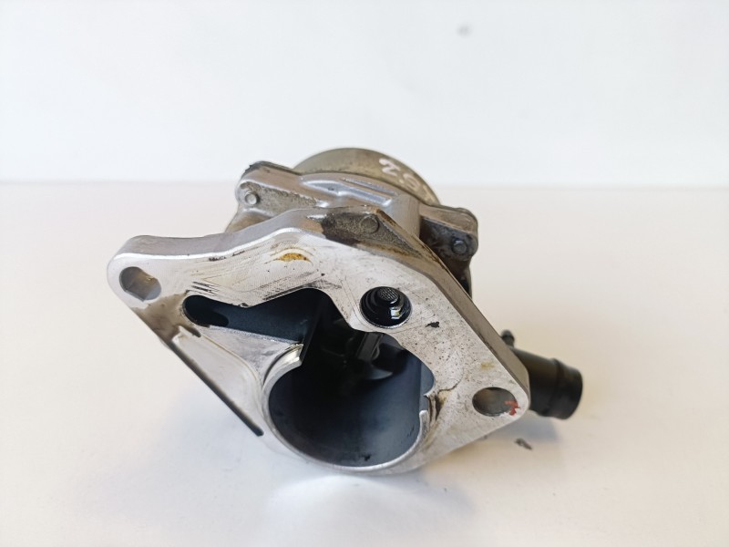 Recambio de depresor freno / bomba vacio para renault kangoo ii (f/kw0) k9k804 referencia OEM IAM 7006730302  