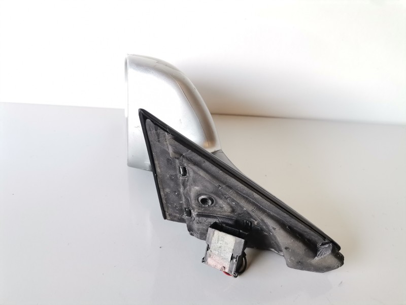 Recambio de retrovisor izquierdo para audi a3 (8l) agu referencia OEM IAM   