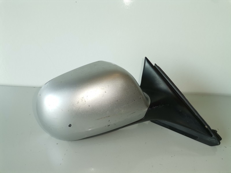 Recambio de retrovisor derecho para audi a3 (8l) agu referencia OEM IAM   