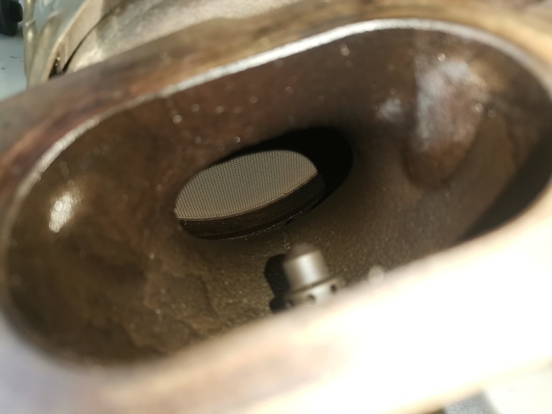 Recambio de catalizador para kia stonic (ybcuv) g3lc referencia OEM IAM 04HC0  