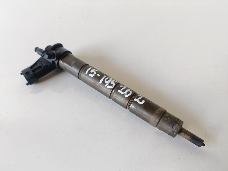 Recambio de inyector para nissan x-trail (t31) m9r856 referencia OEM IAM 0445115084  