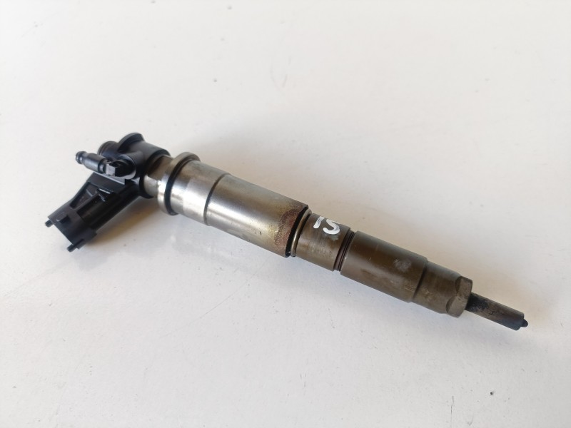Recambio de inyector para nissan x-trail (t31) m9r856 referencia OEM IAM 0445115084  