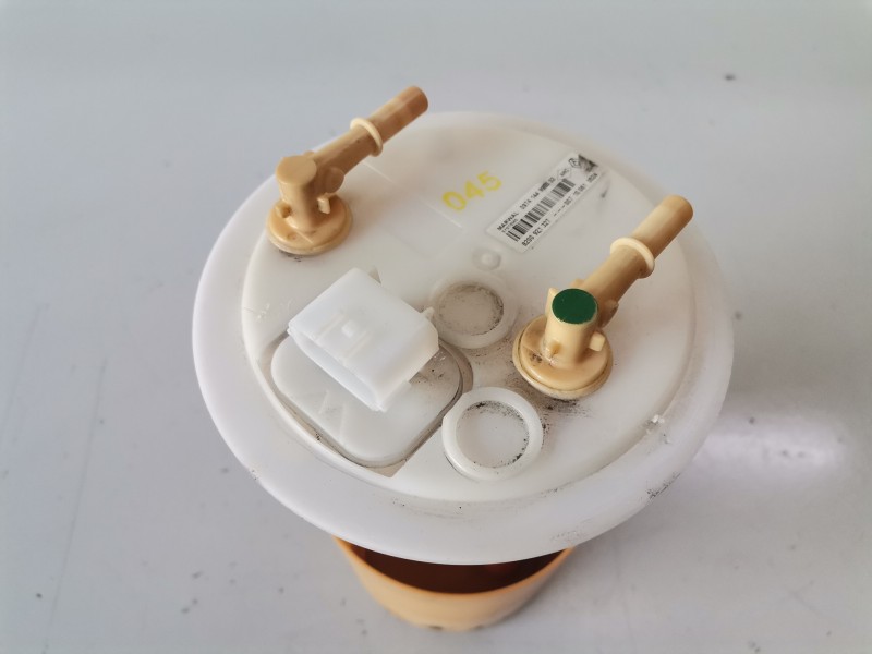 Recambio de aforador para renault twingo ii k9k740 referencia OEM IAM 8200921327  