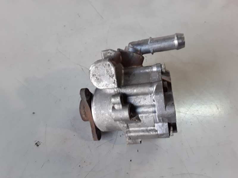 Recambio de bomba direccion para renault master ii fase 2 furgón g9u650 referencia OEM IAM 7691955829/8200193992A  