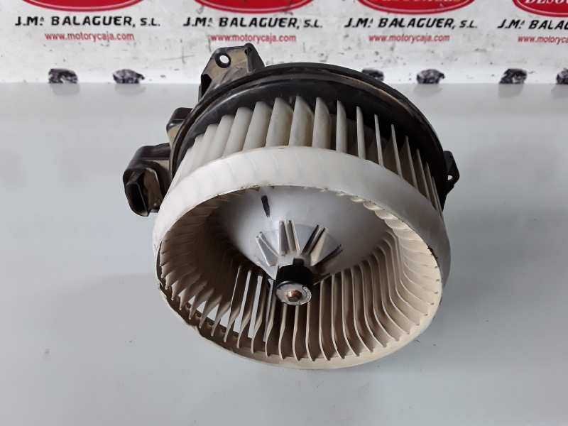 Recambio de ventilador calefaccion para toyota land cruiser (j15) 1kdftv referencia OEM IAM 8710360400/1163409940  