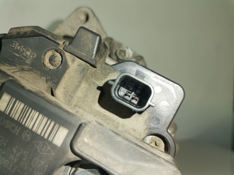 Recambio de alternador para renault twingo ii k9k740 referencia OEM IAM 0124425071/8200660033A  