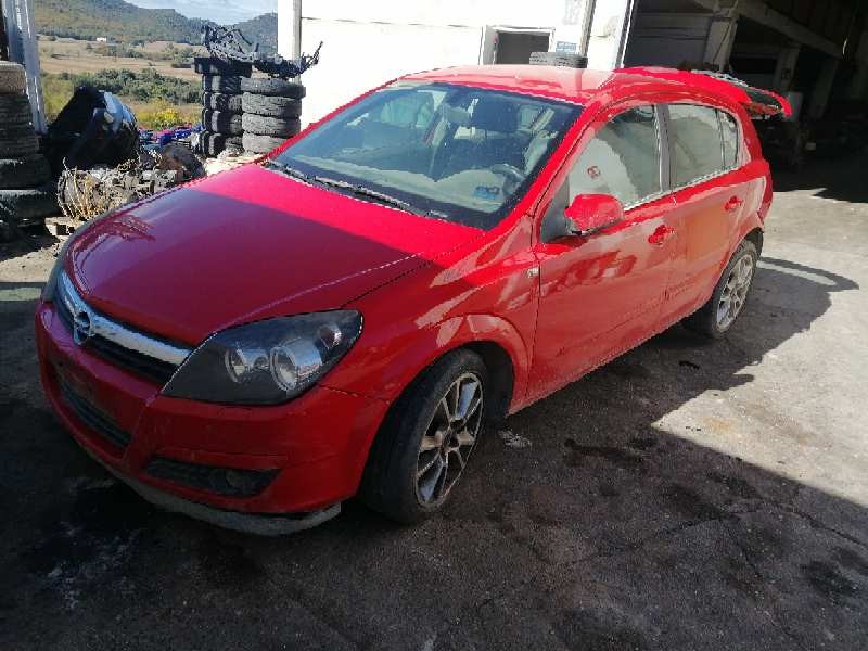opel astra h berlina del año 2005