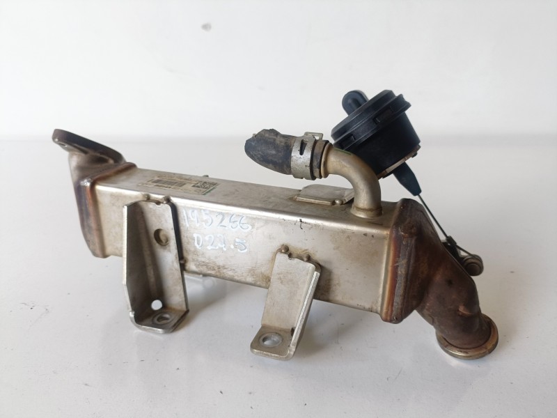 Recambio de enfriador egr para nissan x-trail (t31) m9r856 referencia OEM IAM 8200719993D  