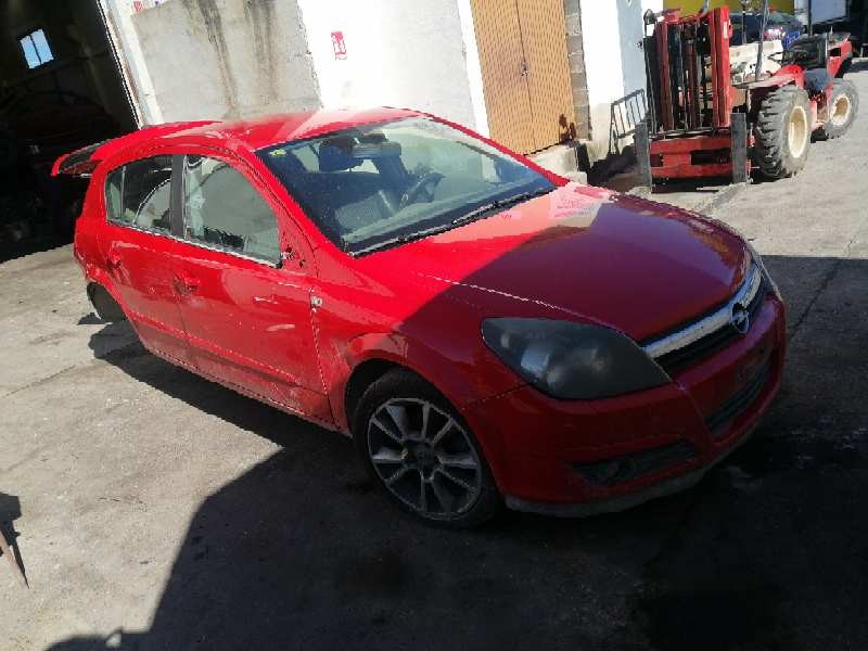 opel astra h berlina del año 2005