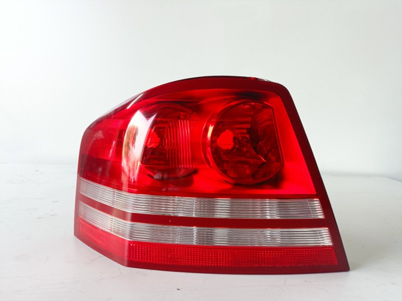 Recambio de piloto trasero izquierdo para dodge avenger (js) ecn referencia OEM IAM   