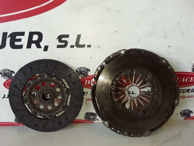 Recambio de kit embrague para volvo s60 berlina d5244t5 referencia OEM IAM 30735828/5F6N7550AB/  