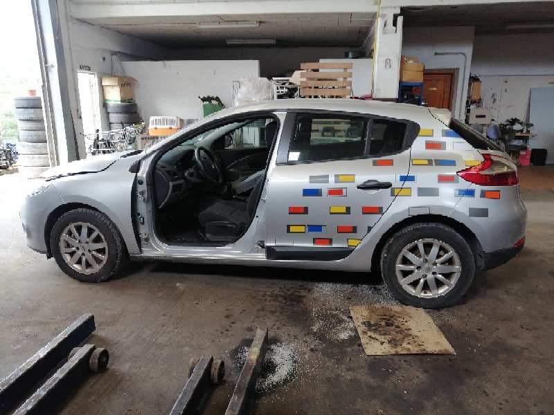 renault megane iii berlina 5p del año 2009