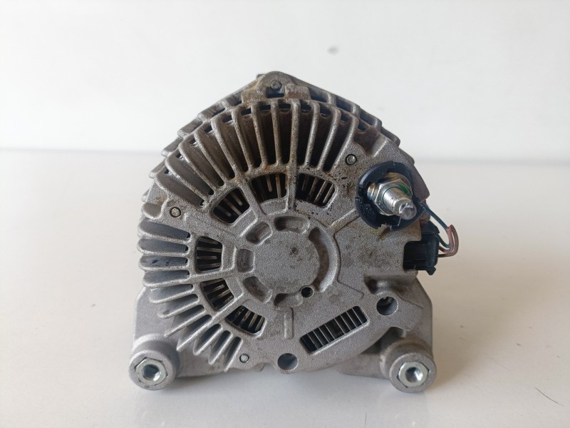 Recambio de alternador para nissan x-trail (t31) m9r856 referencia OEM IAM   