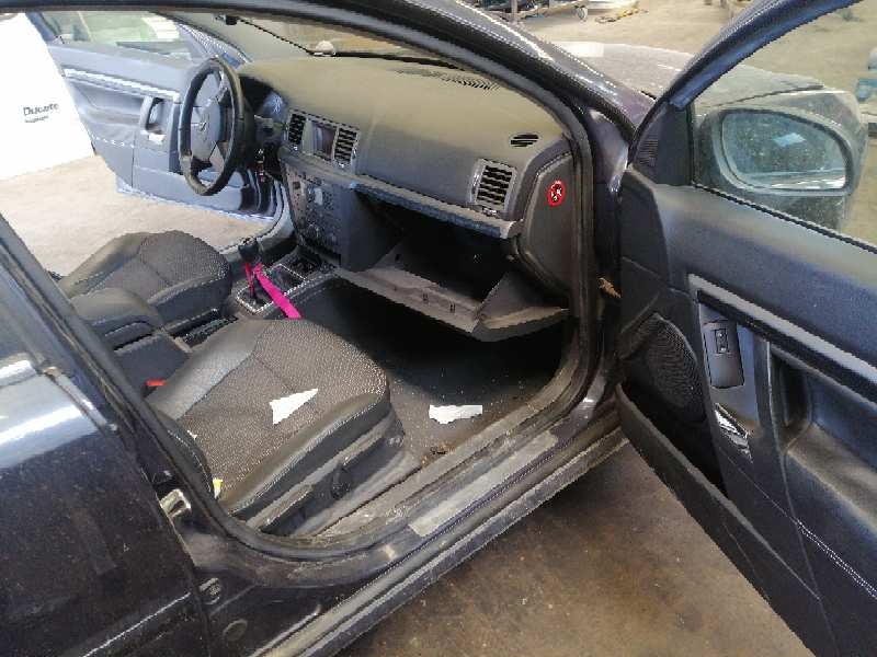 opel vectra c berlina del año 2006