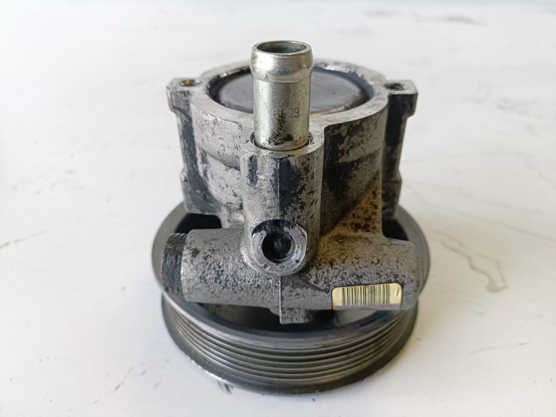 Recambio de bomba direccion para peugeot 307 (s1)(04.2001) rhy referencia OEM IAM 26081335RR  