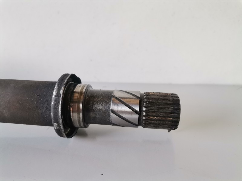 Recambio de transmision delantera derecha para renault twingo ii k9k740 referencia OEM IAM 8200482436  