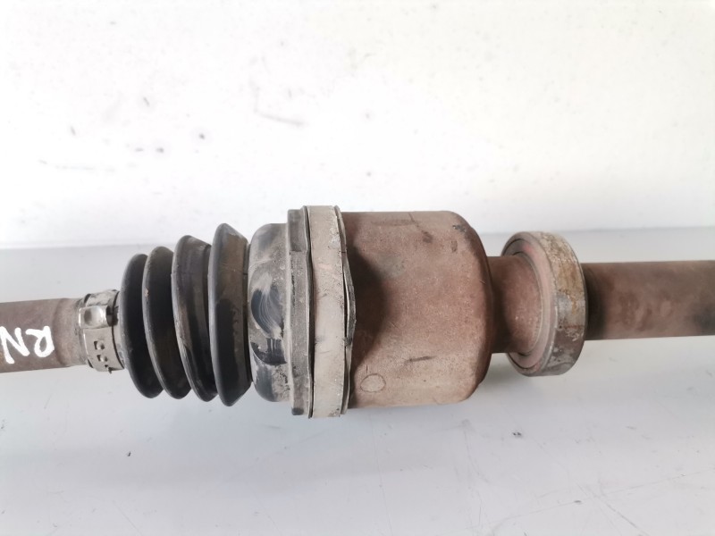 Recambio de transmision delantera derecha para renault twingo ii k9k740 referencia OEM IAM 8200482436  