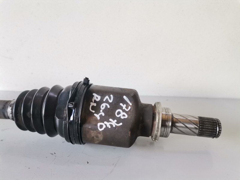 Recambio de transmision delantera izquierda para renault twingo ii k9k740 referencia OEM IAM 8200482435  