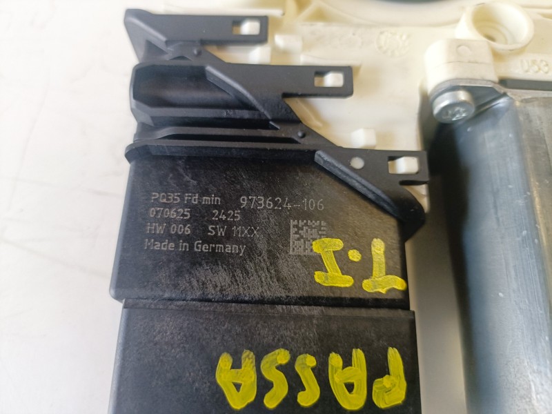 Recambio de motor elevalunas trasero izquierdo para volkswagen passat variant (3c5) bkp referencia OEM IAM 973624106  