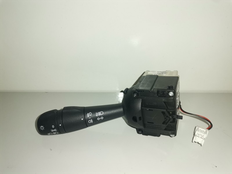 Recambio de mando luces para renault clio iv k9k628 referencia OEM IAM 255675887R  