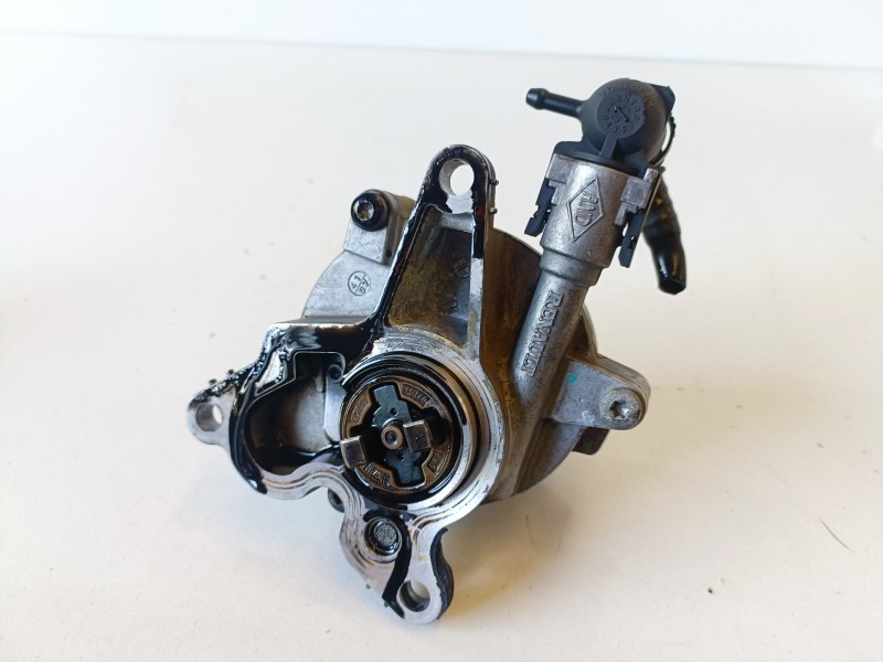Recambio de depresor freno / bomba vacio para renault trafic ii furgón m9r780 referencia OEM IAM 683982  
