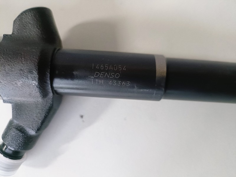 Recambio de inyector para mitsubishi montero (v80/v90) 4m41 referencia OEM IAM 1465A054  