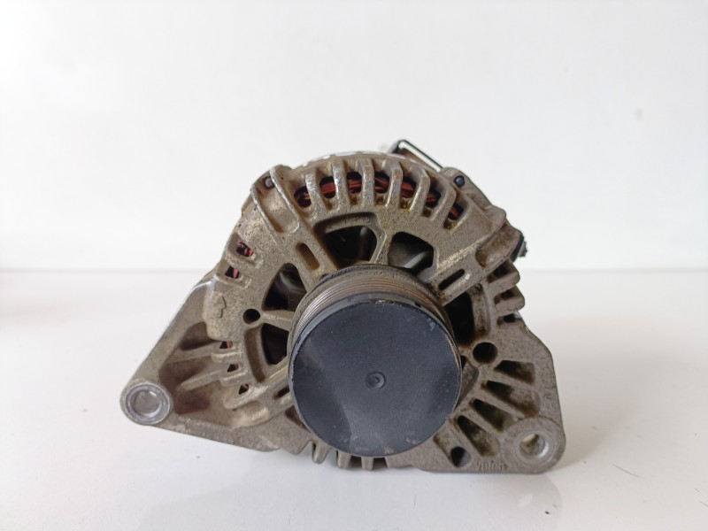 Recambio de alternador para hyundai matrix (fc) d4fa referencia OEM IAM 2655475  