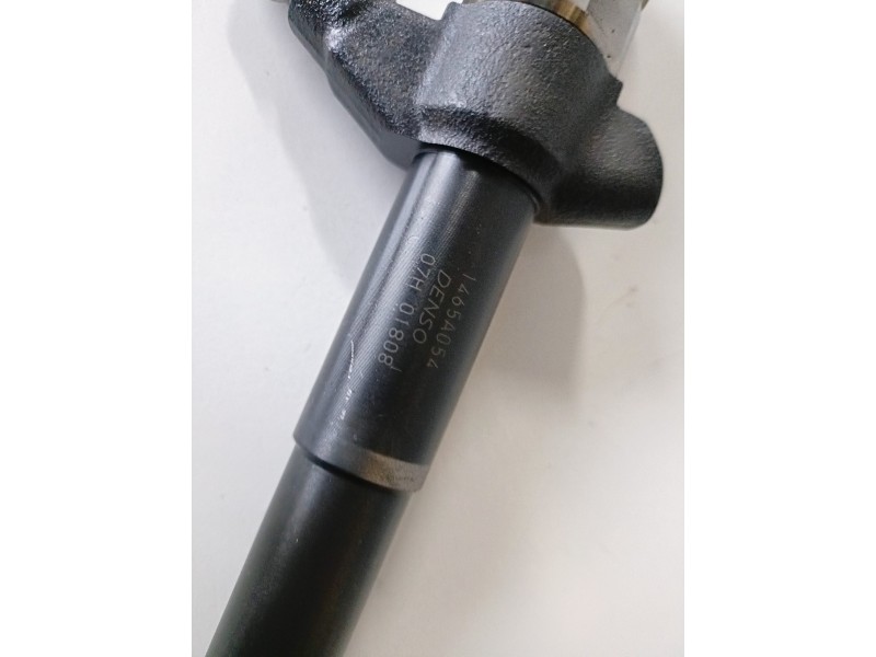 Recambio de inyector para mitsubishi montero (v80/v90) 4m41 referencia OEM IAM 1465A054  